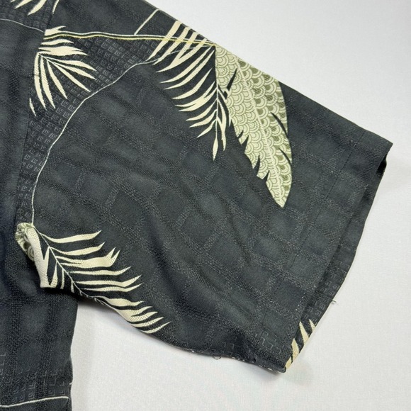 Tommy Bahama Shirt Mens XL Black Silk Hawaiian Palm Leaf Aloha Button Front - Picture 3 of 9